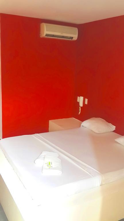 Hotel Red Room パナマ・シティー エクステリア 写真