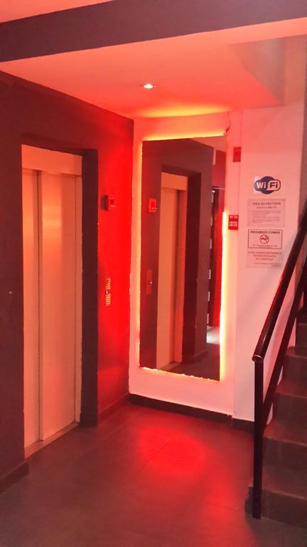 Hotel Red Room パナマ・シティー エクステリア 写真